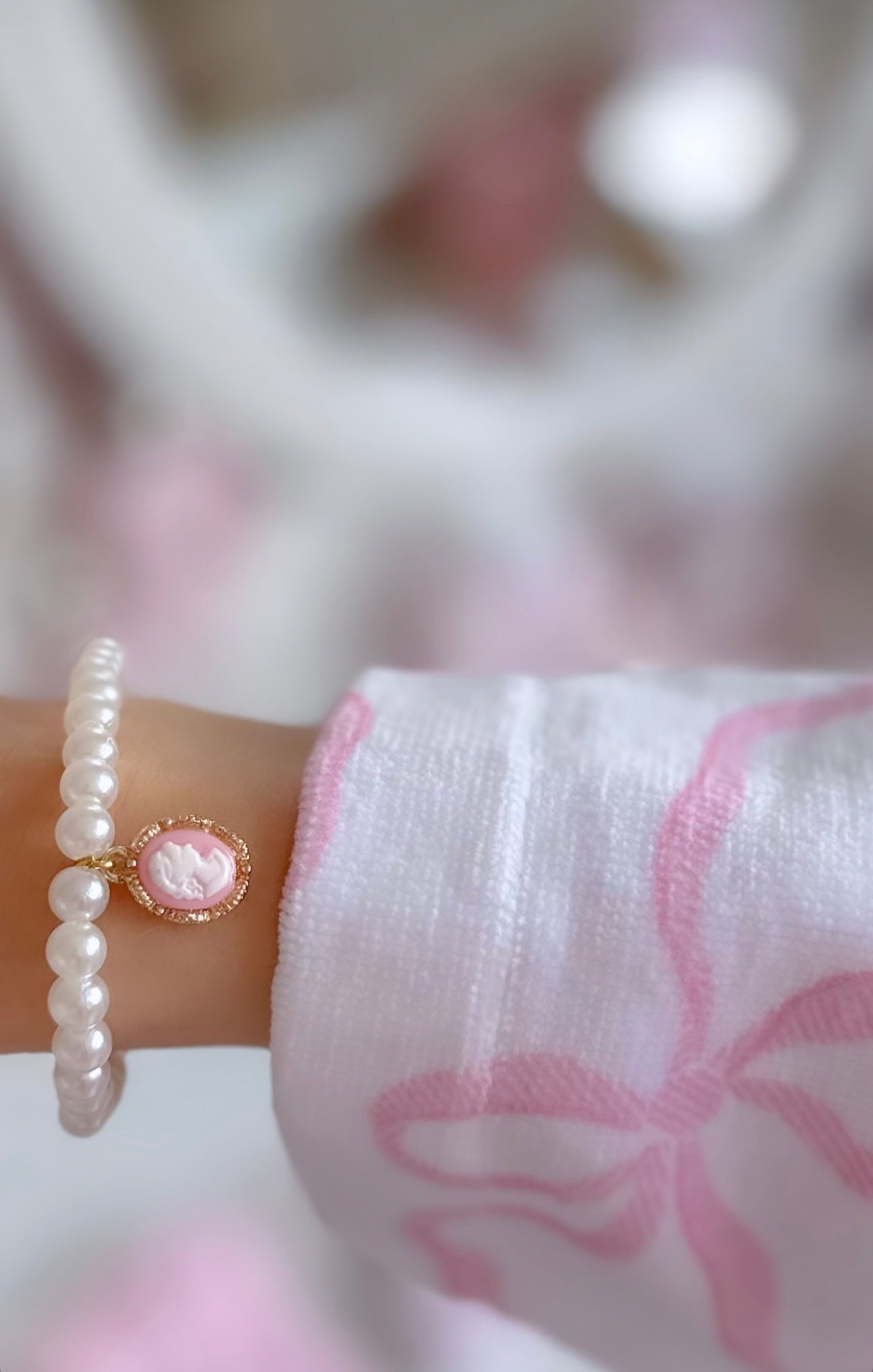 The Royal Highness Bracelet Pink