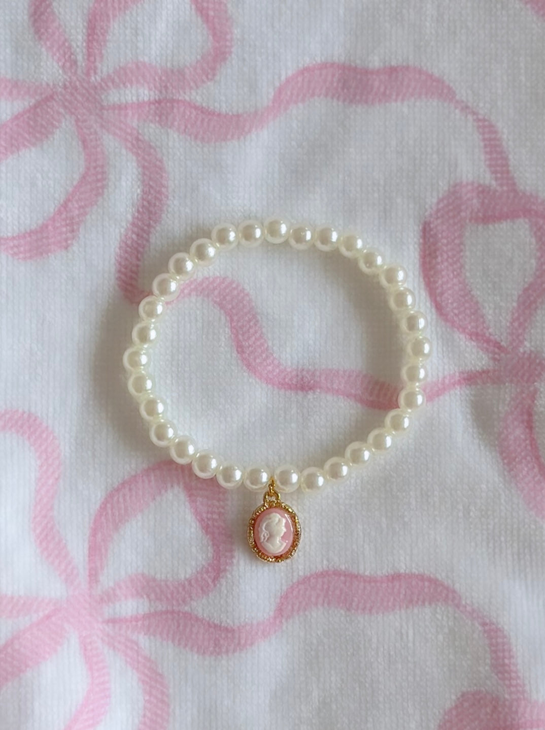 The Royal Highness Bracelet Pink
